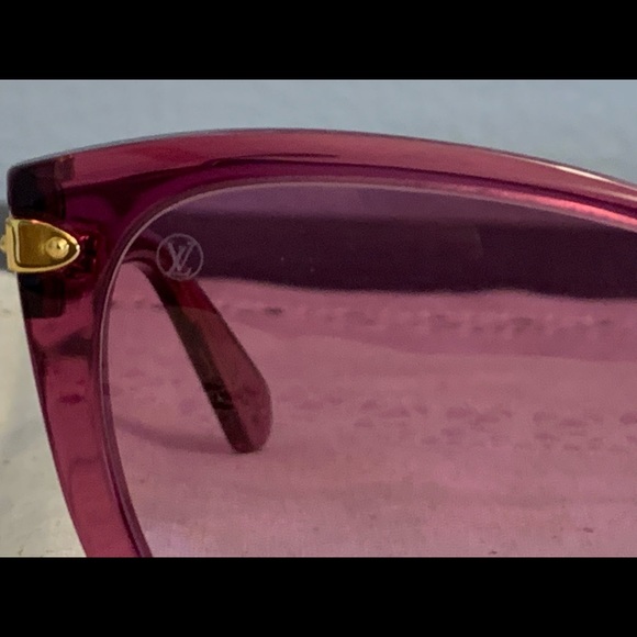 Louis Vuitton Violet Sunglasses - Picture 11 of 11